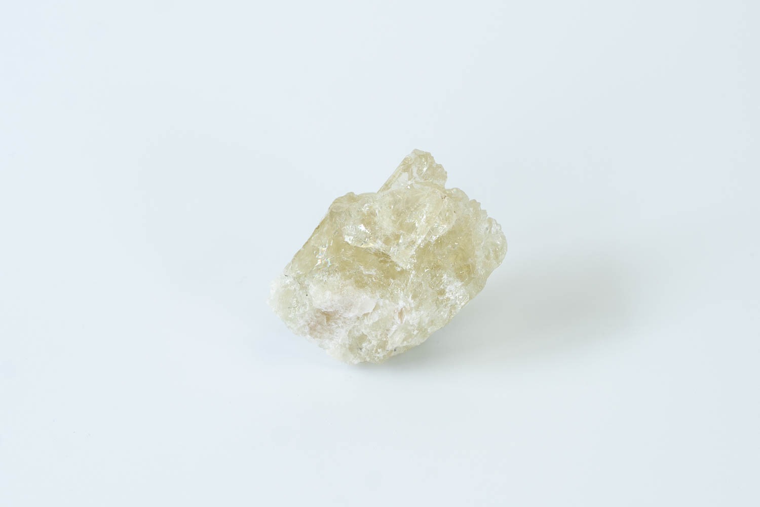 【神の愛】ヒデナイト(グリーンクンツァイト) 原石