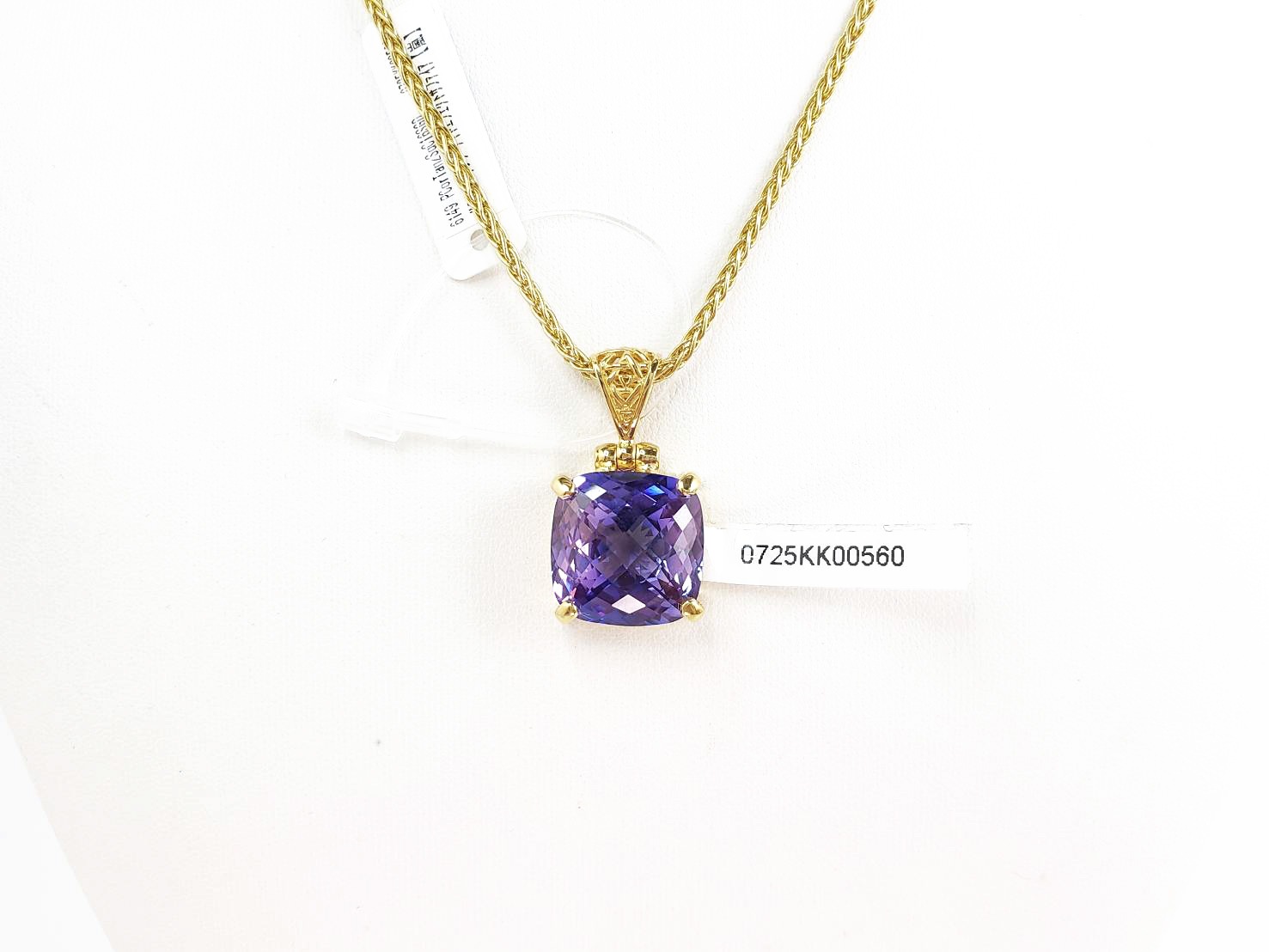 【不安を溶かし 魂の故郷を思い出す】タンザナイトエフェクトサファイア|ケイトキング 6149