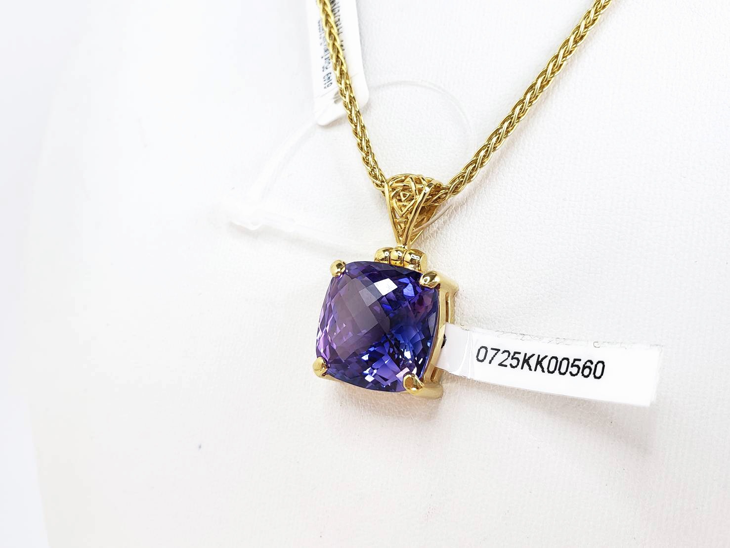 【不安を溶かし 魂の故郷を思い出す】タンザナイトエフェクトサファイア|ケイトキング 6149