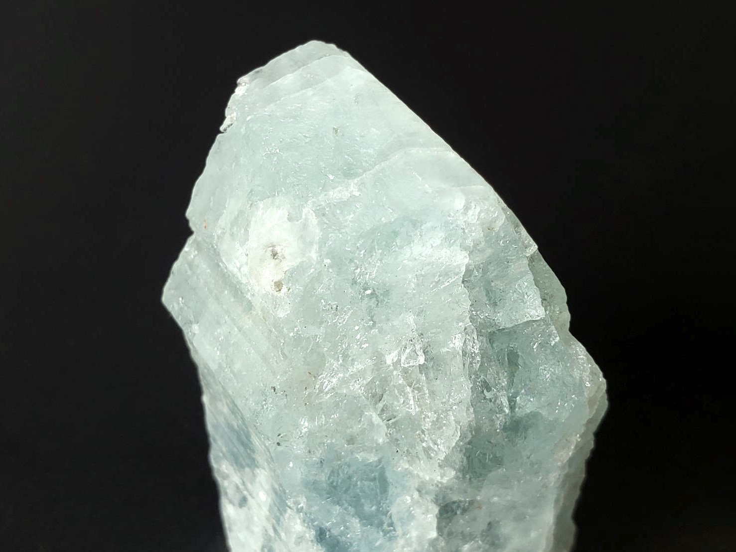 【繊細なハートを光に変える】アクアマリン