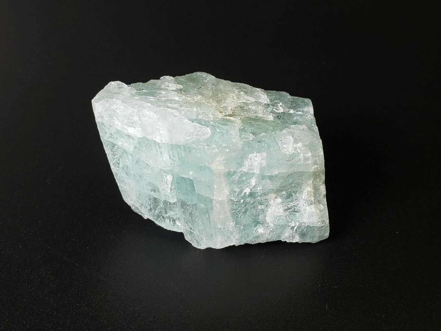 【繊細なハートを光に変える】アクアマリン