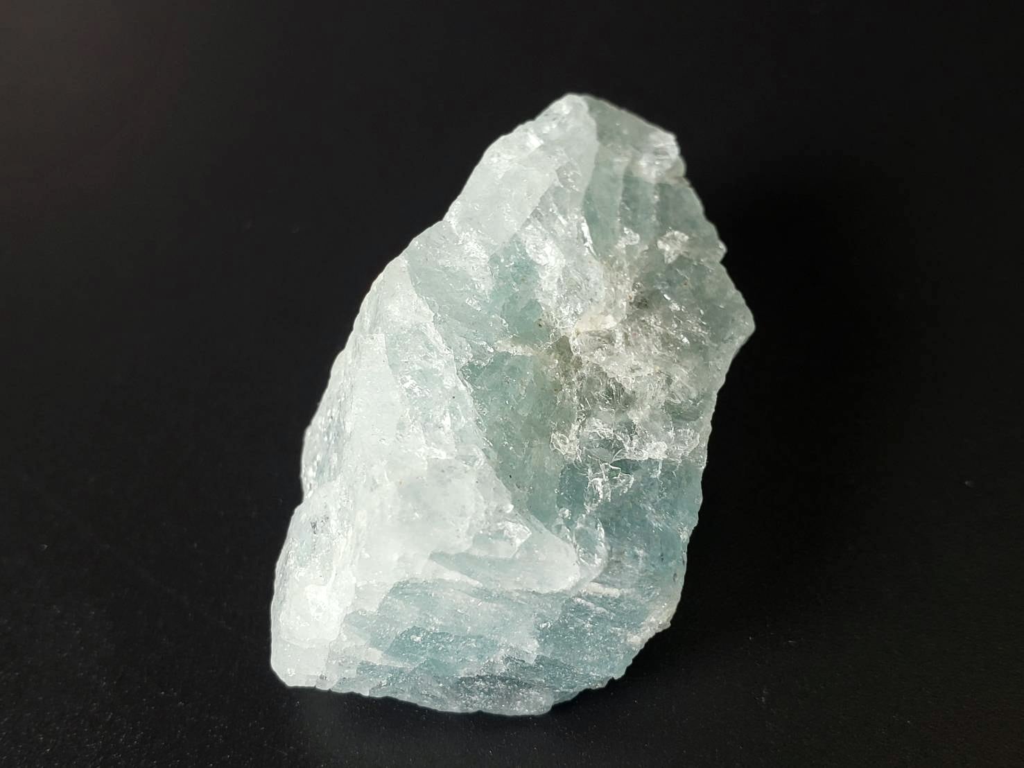 【繊細なハートを光に変える】アクアマリン