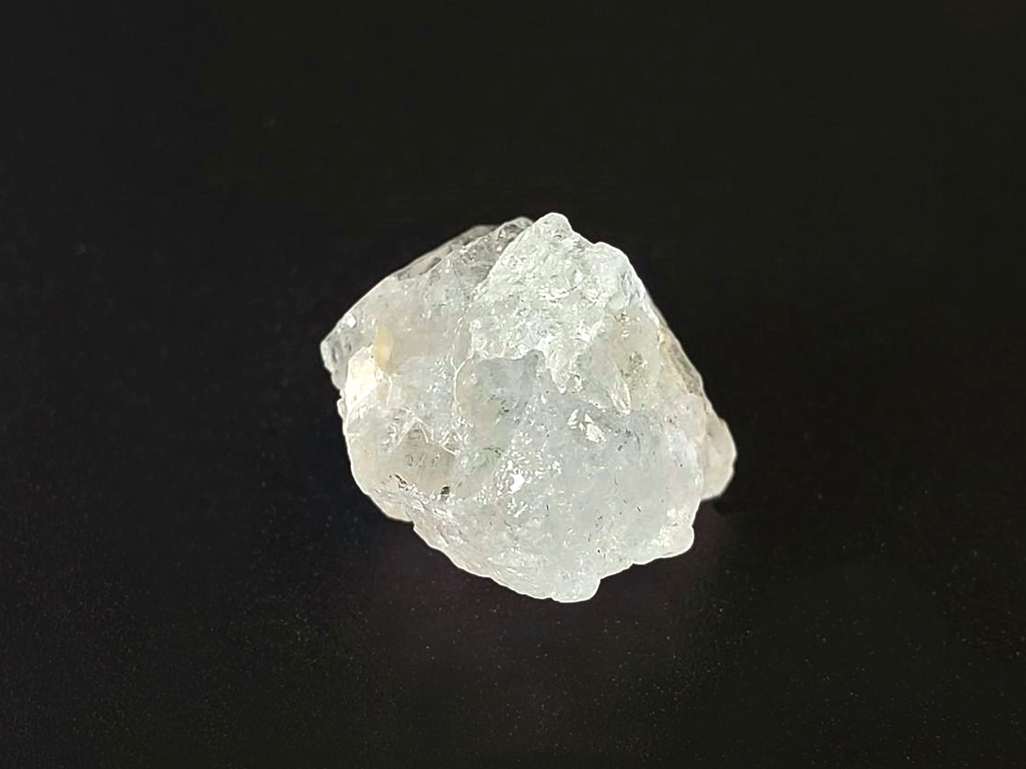 【繊細なハートを光に変える】アクアマリン