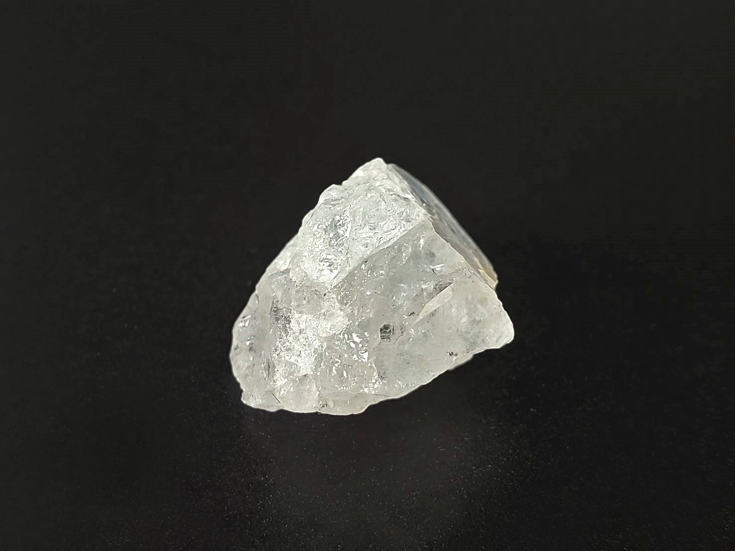 【繊細なハートを光に変える】アクアマリン