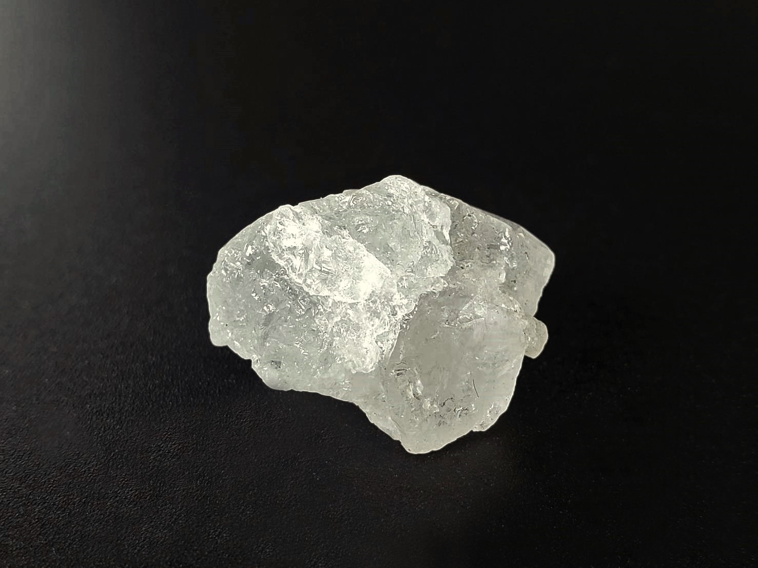 【繊細なハートを光に変える】アクアマリン