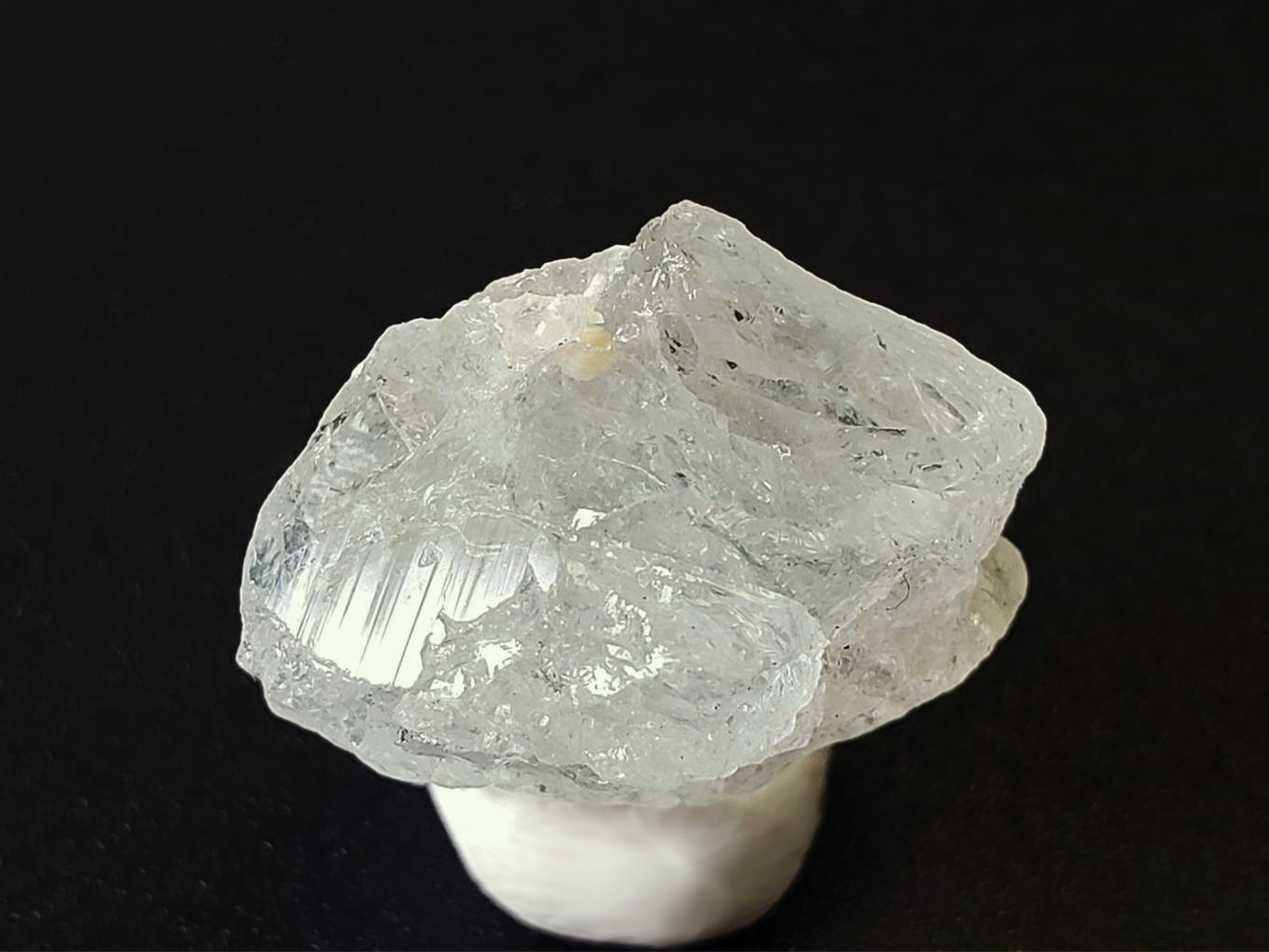 【繊細なハートを光に変える】アクアマリン