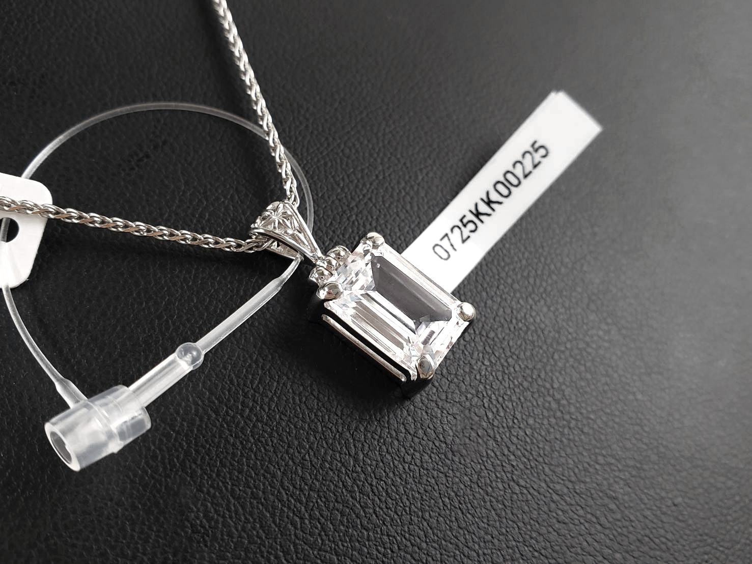 【目覚めとグラウンディング】ホワイトサファイア|ケイトキング 6152