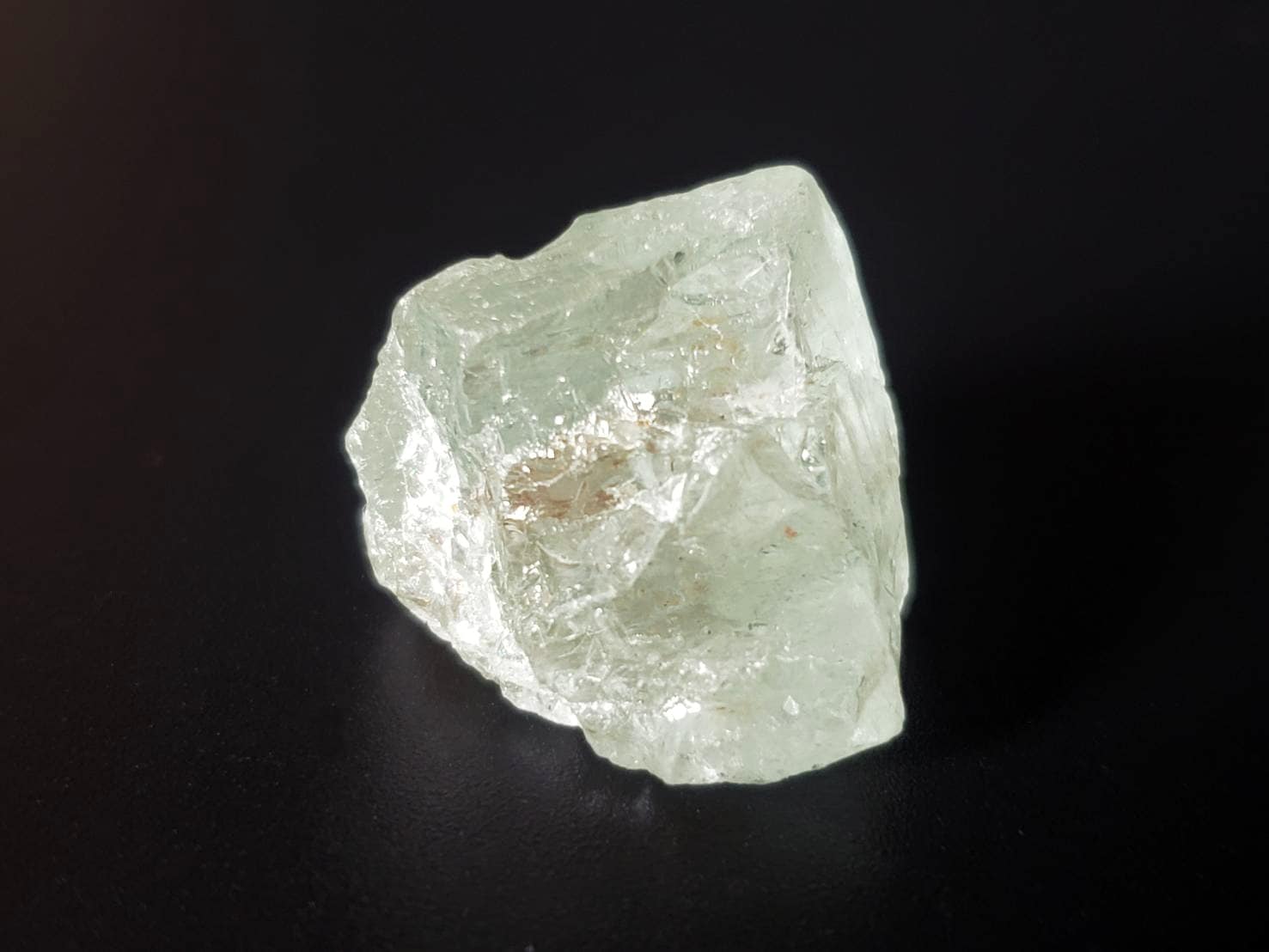 【繊細なハートを光に変える】アクアマリン