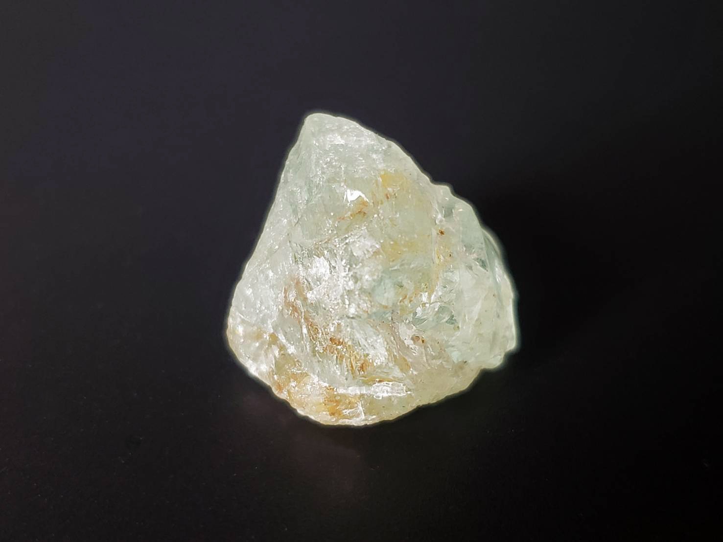 【繊細なハートを光に変える】アクアマリン