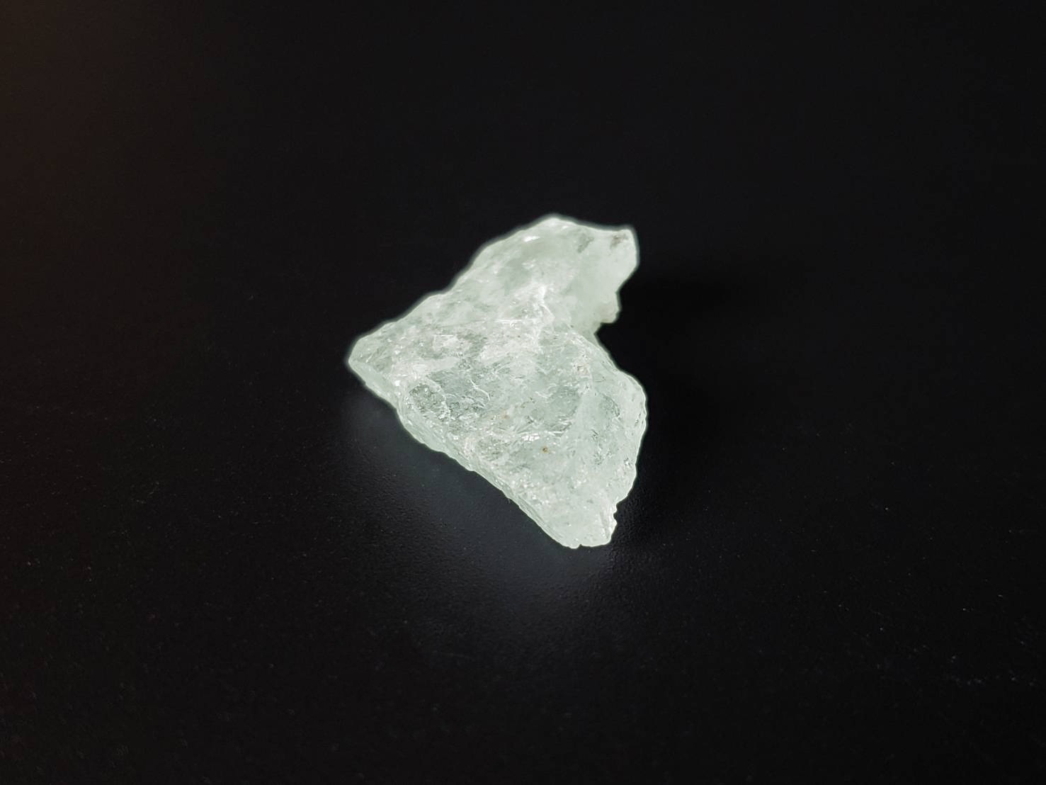 【繊細なハートを光に変える】アクアマリン