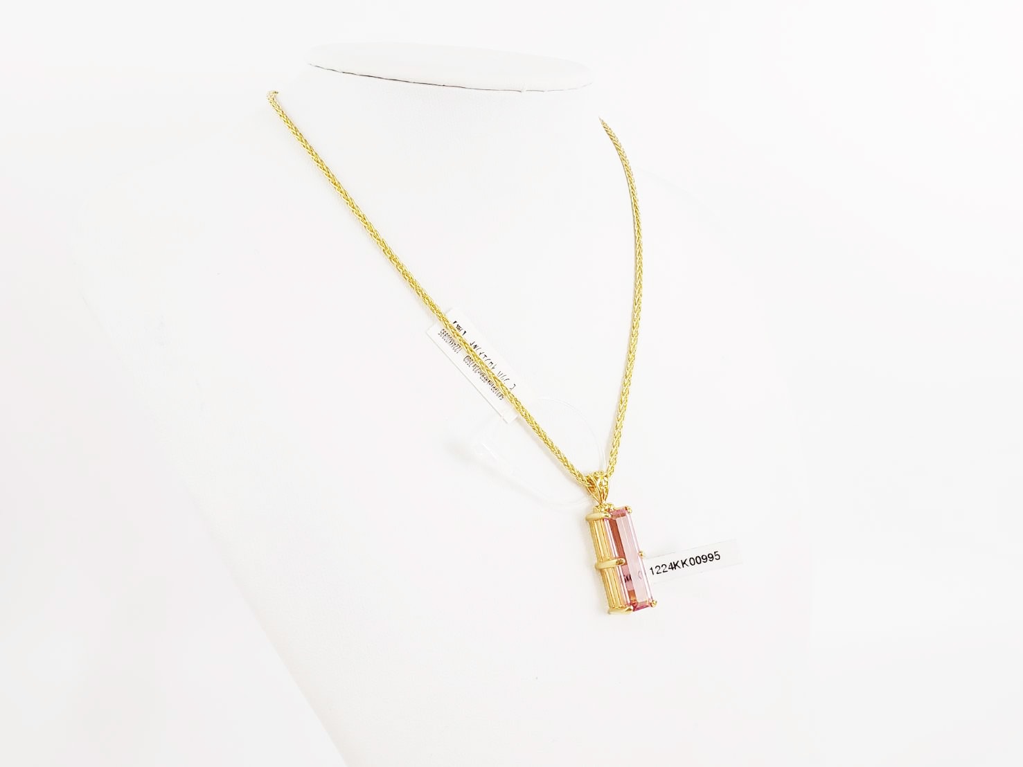 私は今ここに存在する】ピンクバイロンエメラルド｜ケイトキング 5421