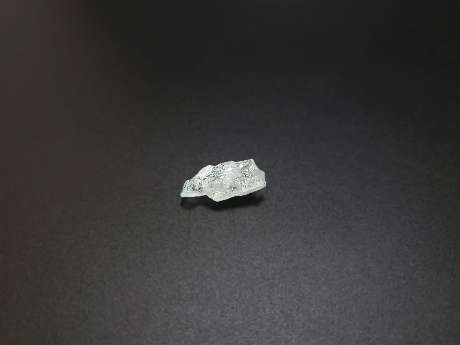 【繊細なハートを光に変える】アクアマリン