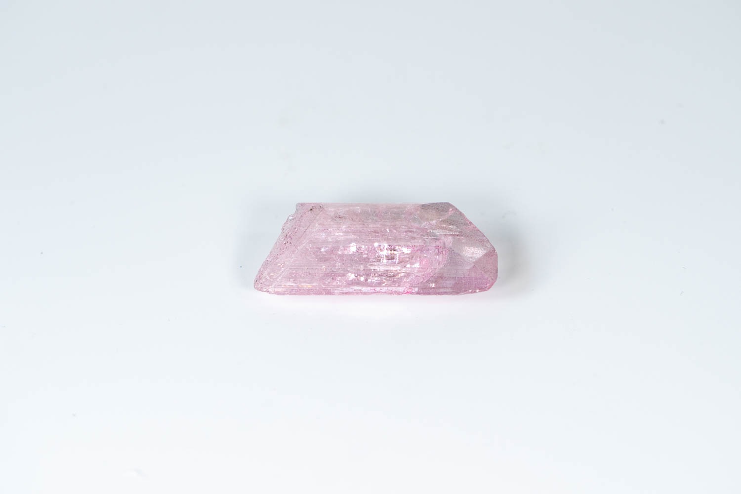 ピンクダンビュライト