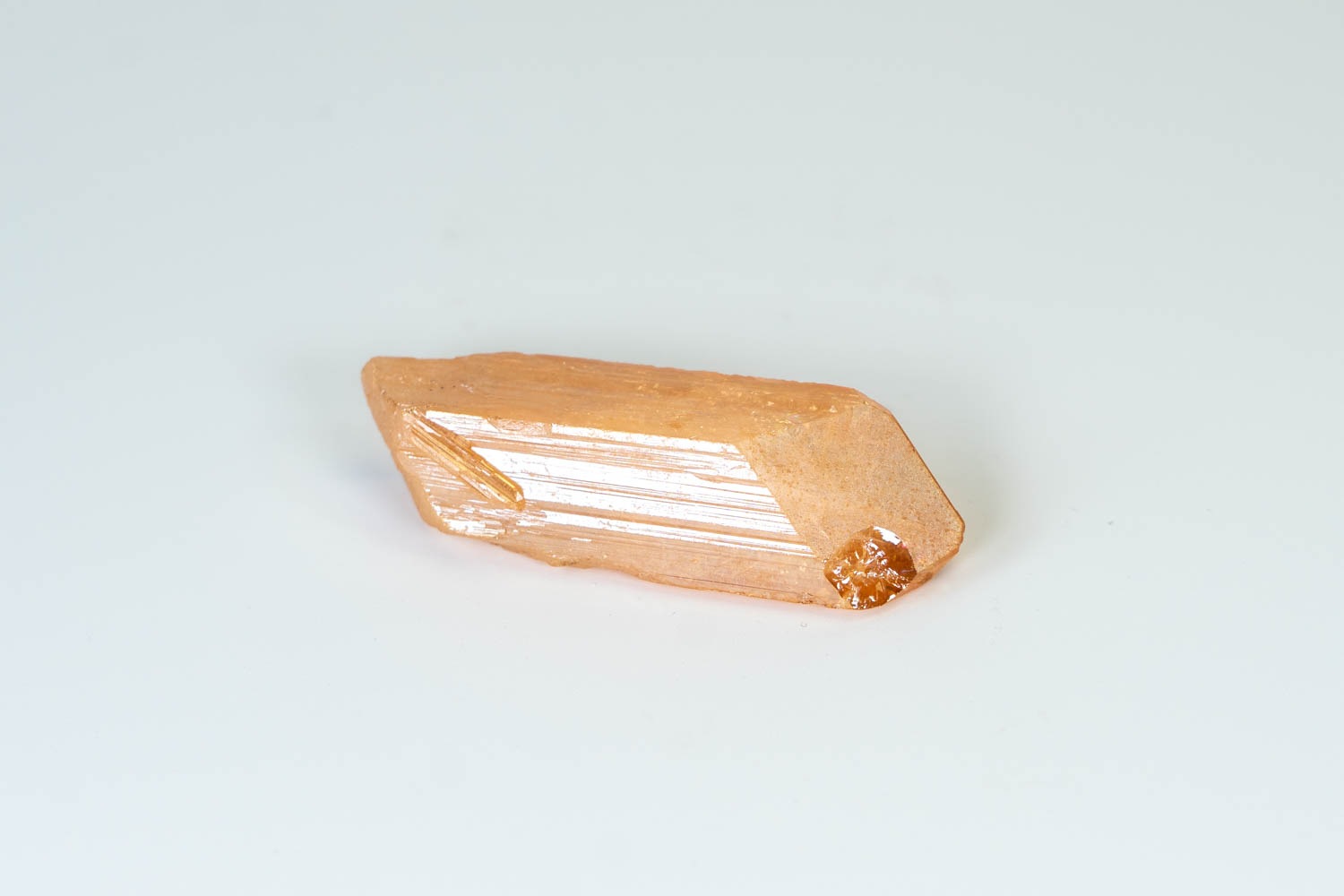 【内なる黄金が輝く】ダンビュライトゴールデンオーラ