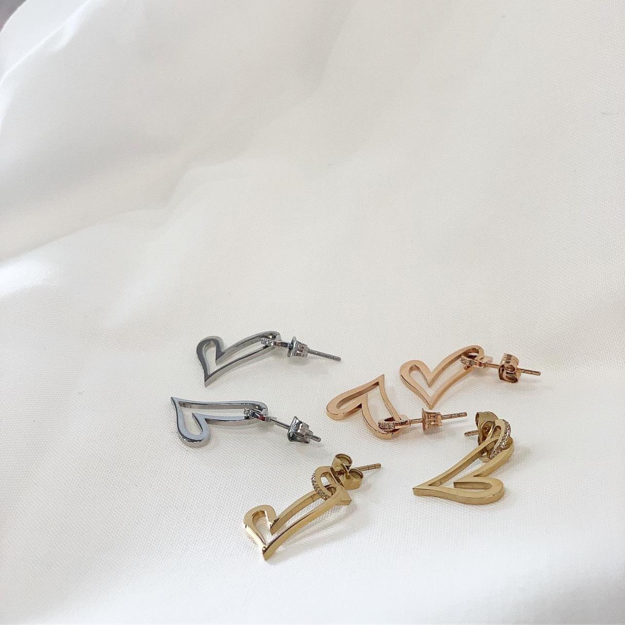 Shape heart pierce