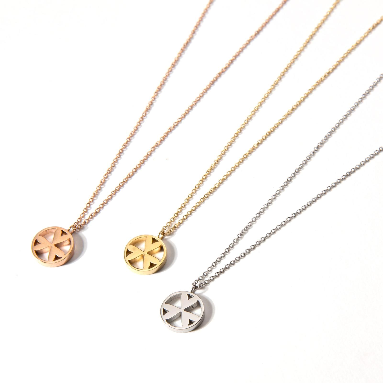 Clover  heart necklace