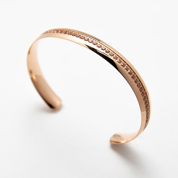Line bangle