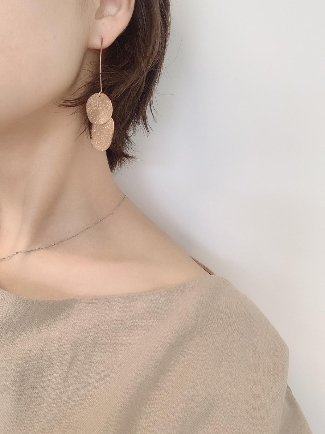 Double plate pierce