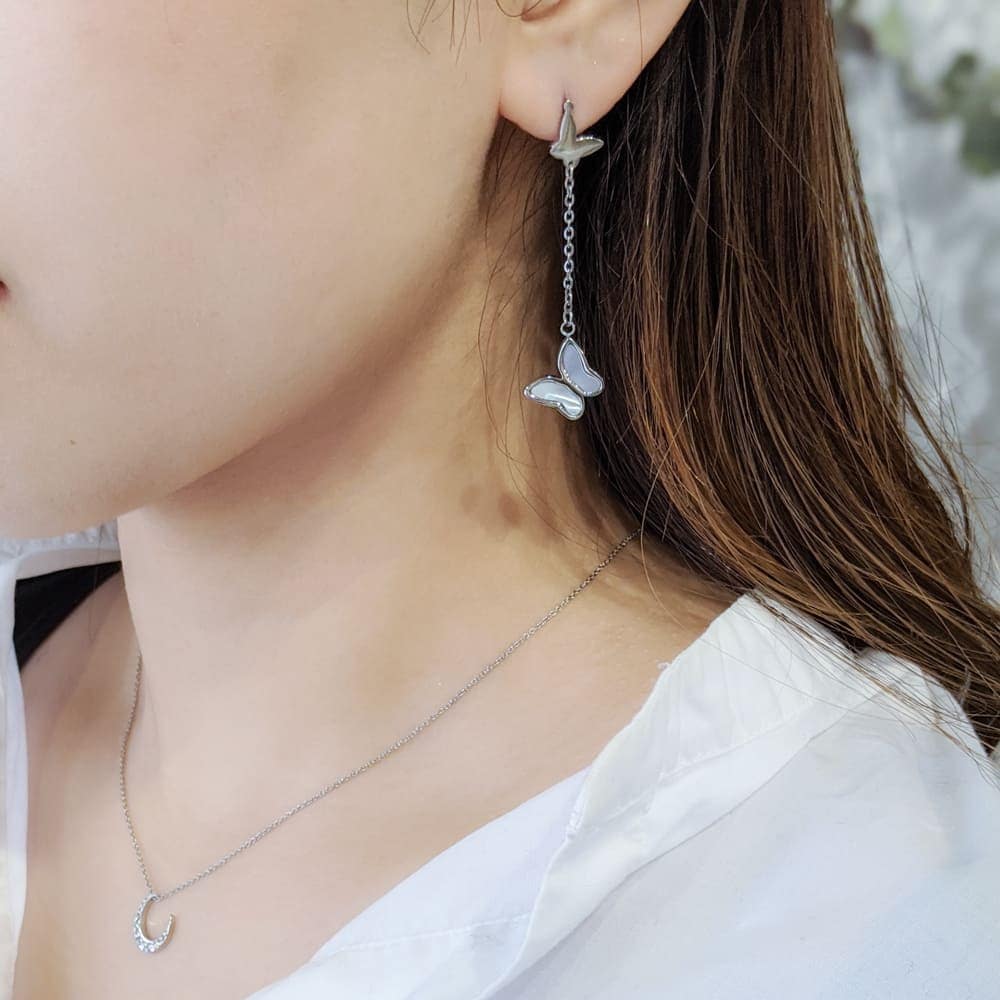 Butterfly chain pierce
