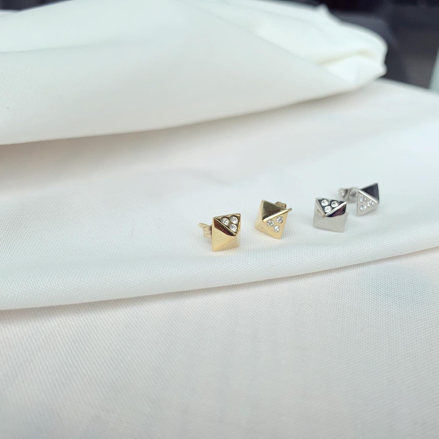 studs pin pierce