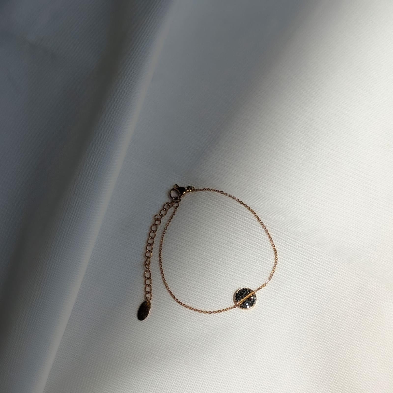 minimal plate bracelet
