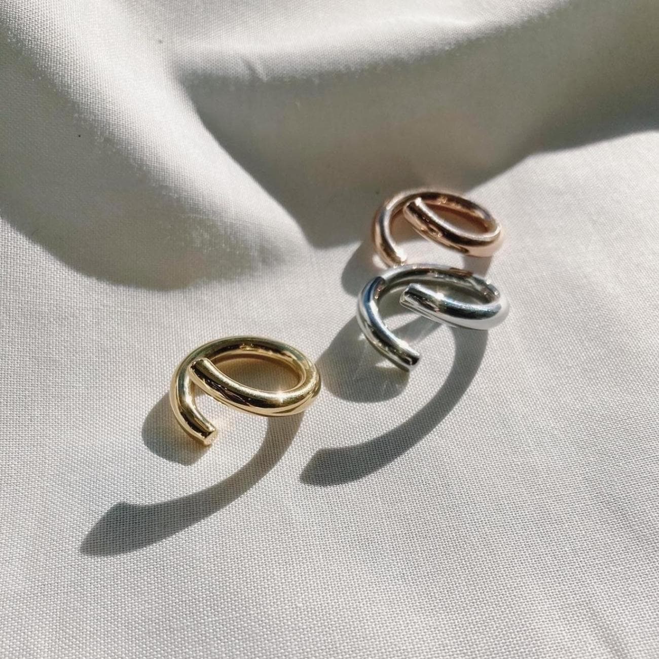 C thick ring