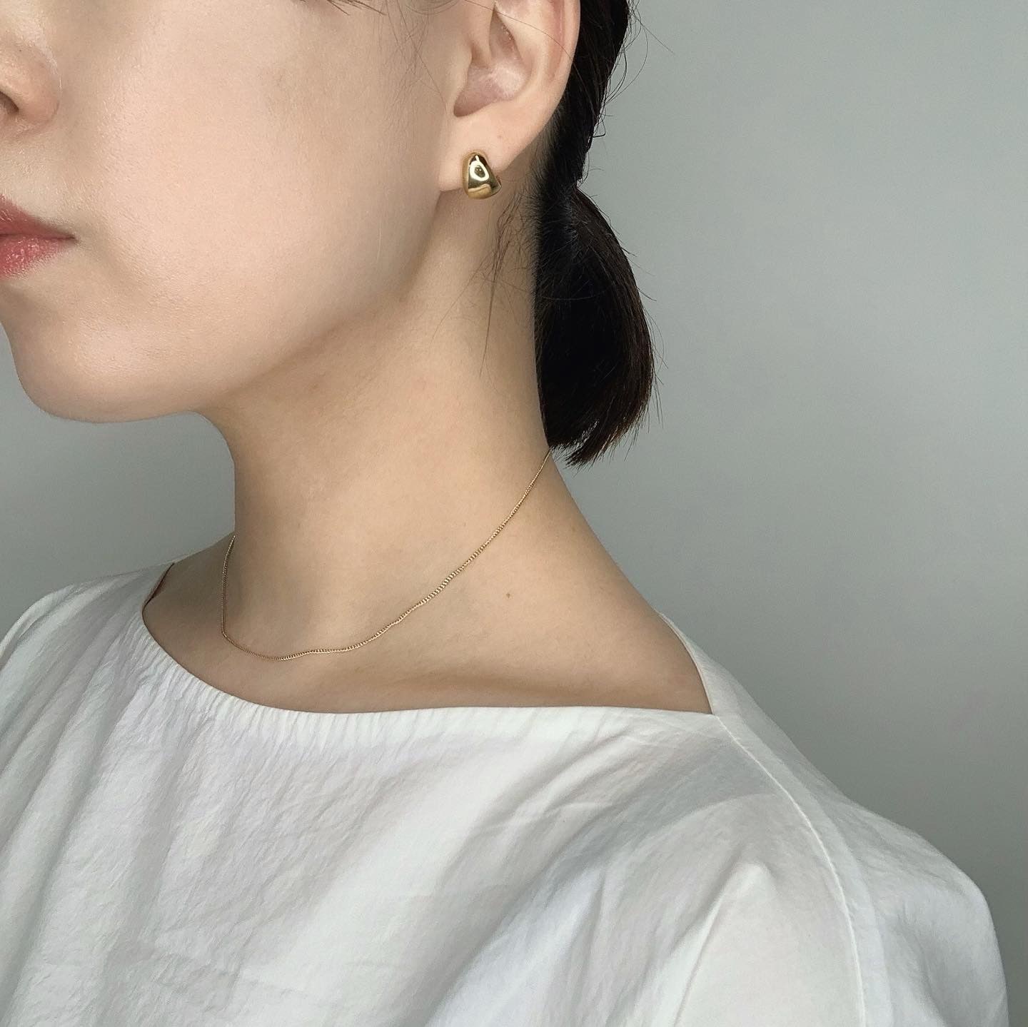 Tiny chain necklace