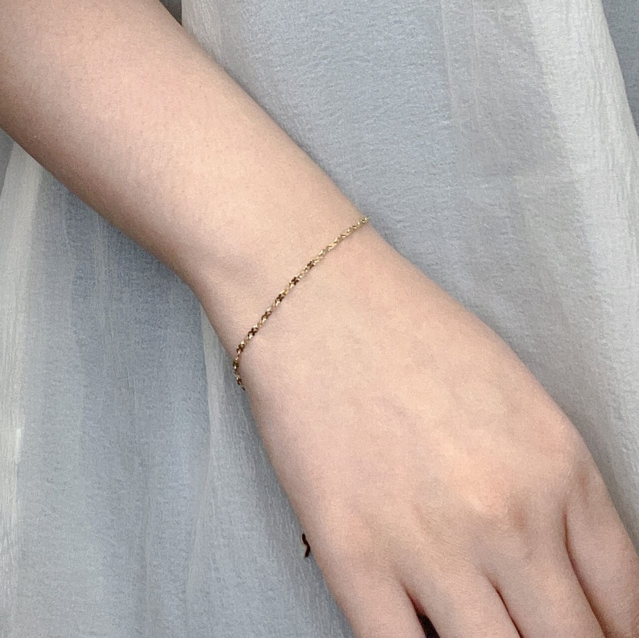 flower chain bracelet