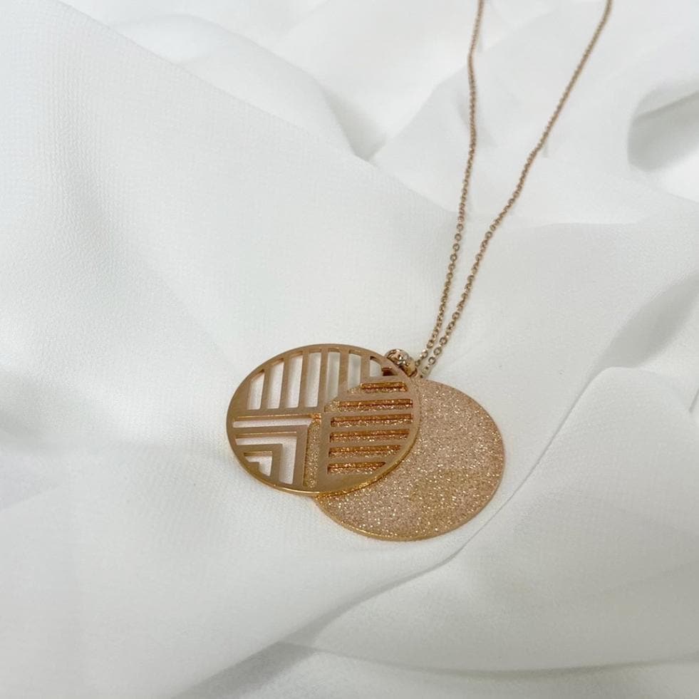 Cutting design necklace