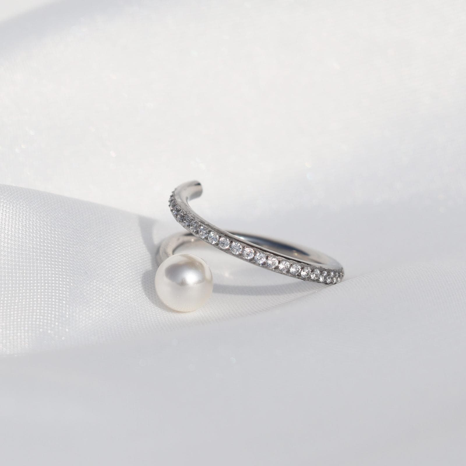 sw twist pearl ring