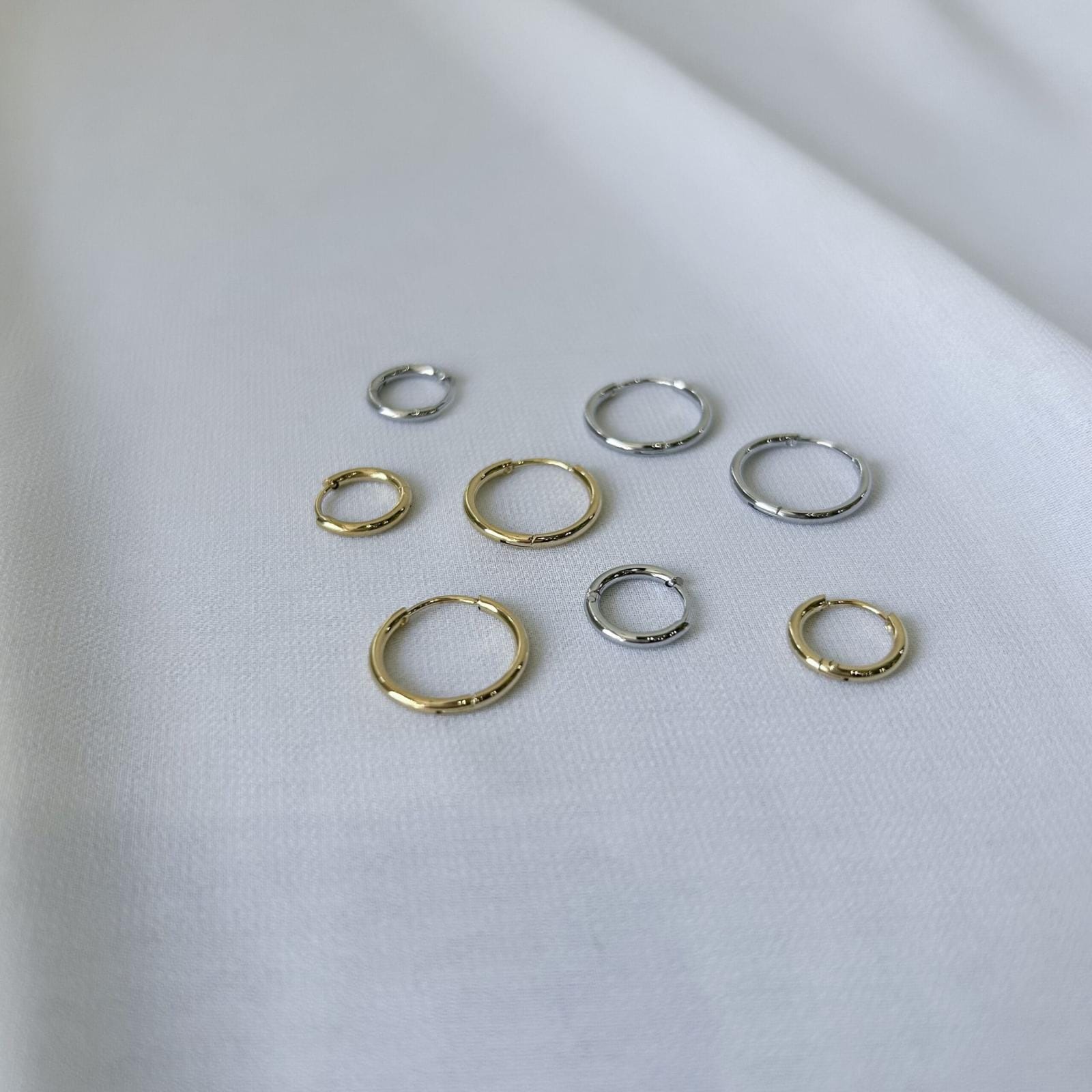 Wasteless hoop pierce
