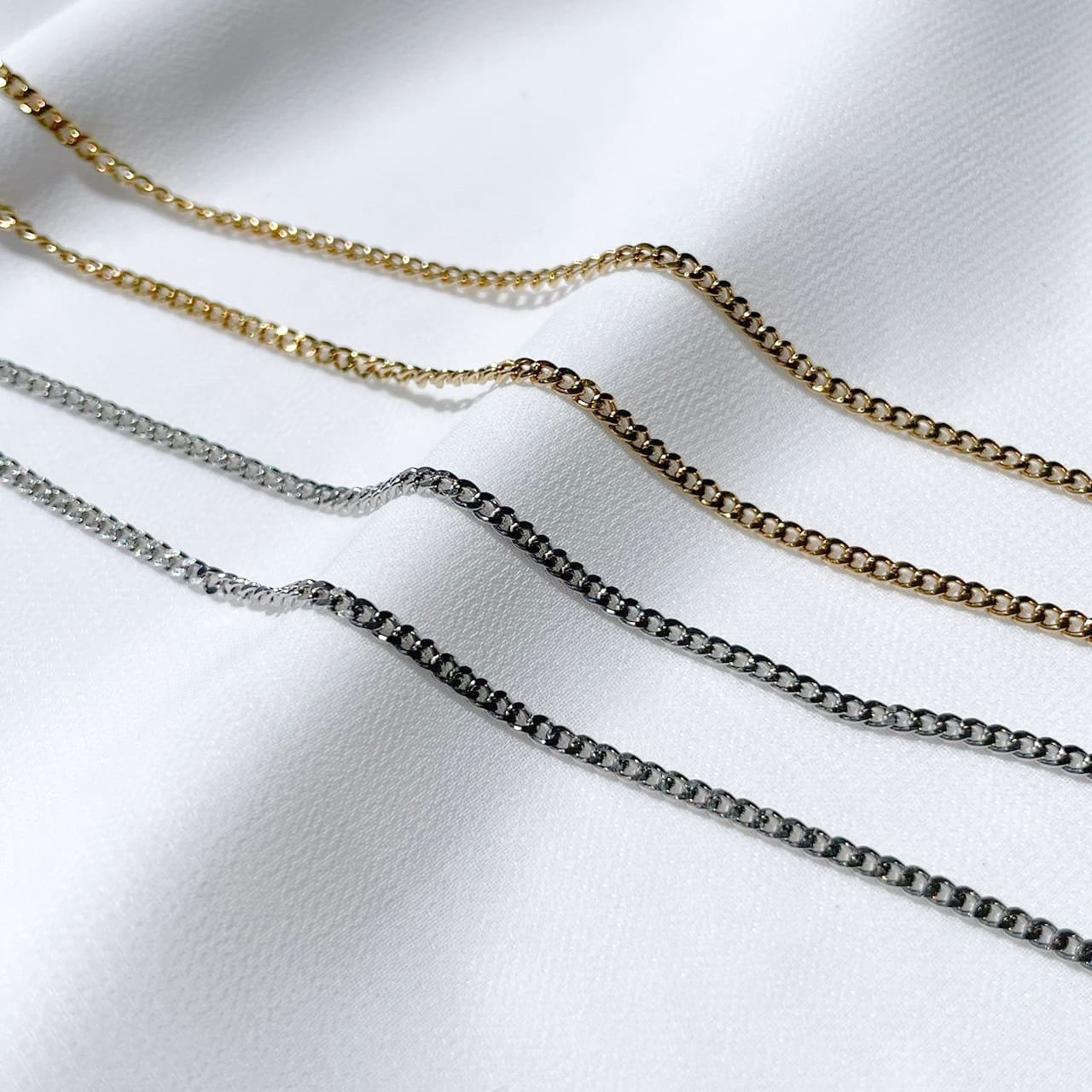 Tiny flat chain necklace