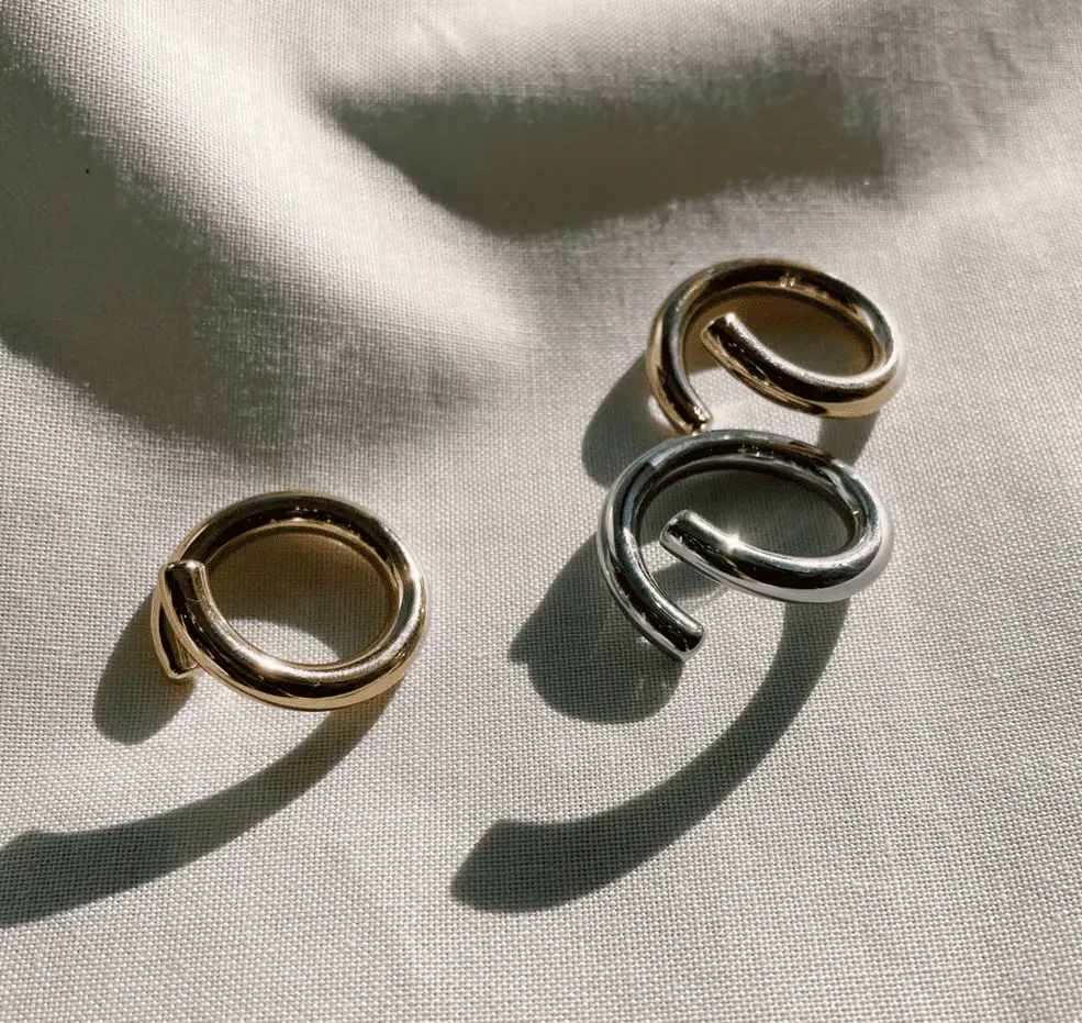 C thick ring