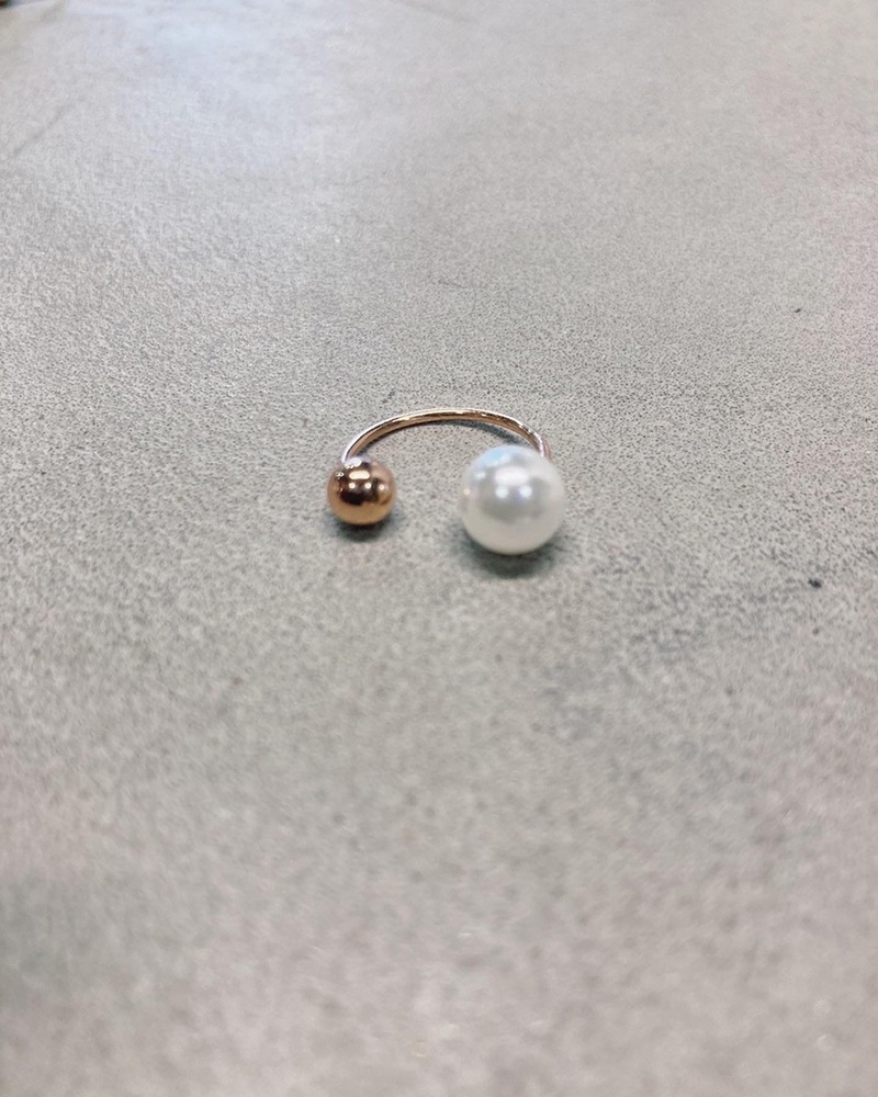 one pearl earcuff