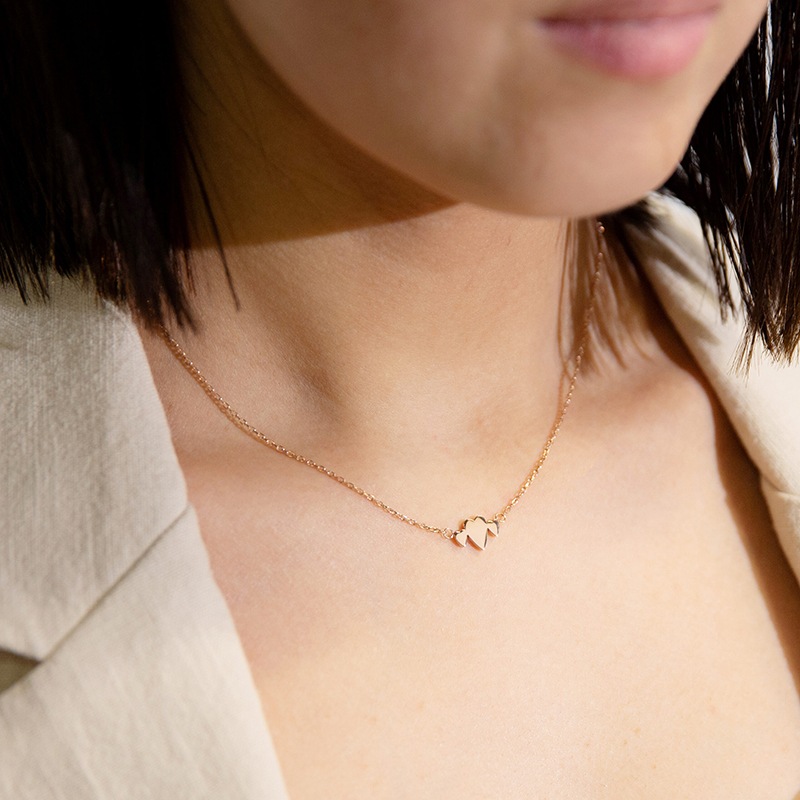 Tiny heart necklace