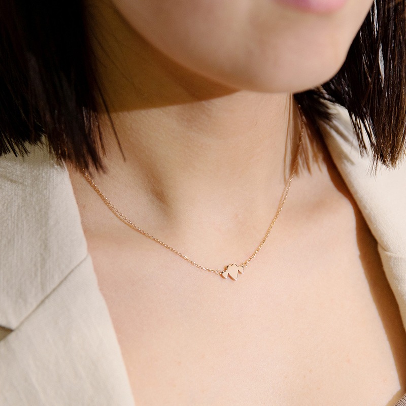 Tiny heart necklace