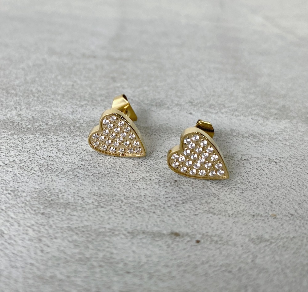 sw heart stud pierce
