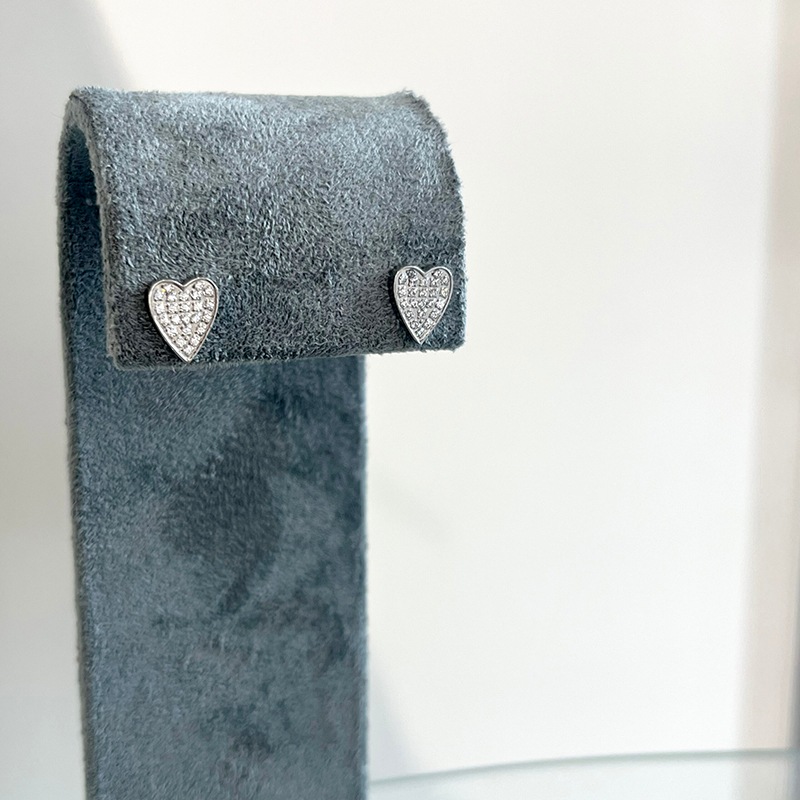 sw heart stud pierce