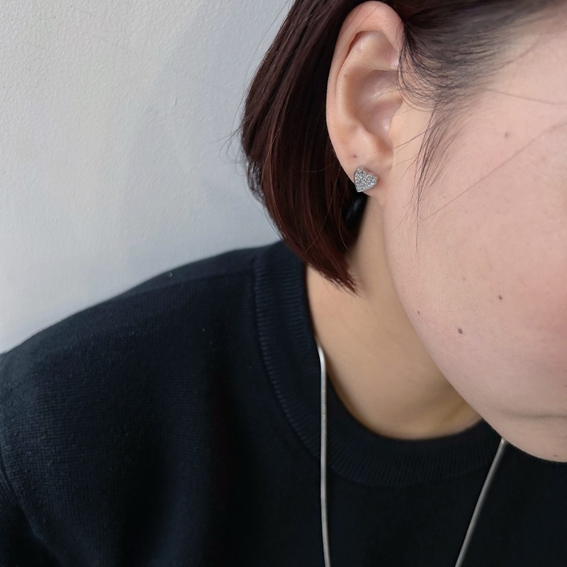 sw heart stud pierce