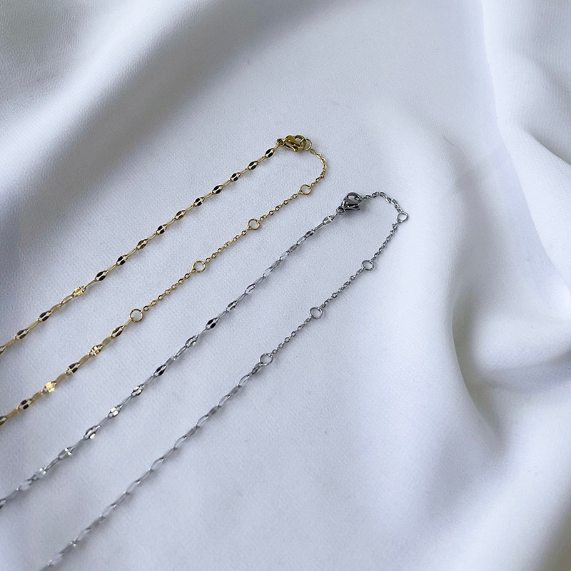 Long flower chain necklace