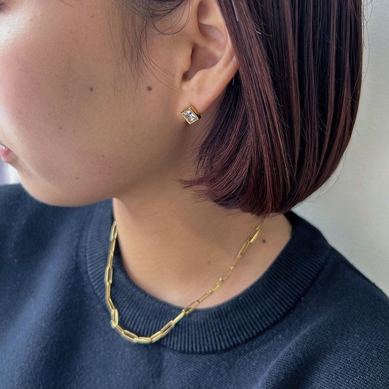 Square pierce