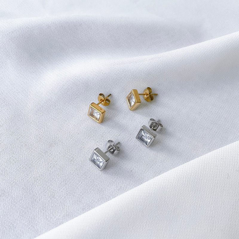 Square pierce