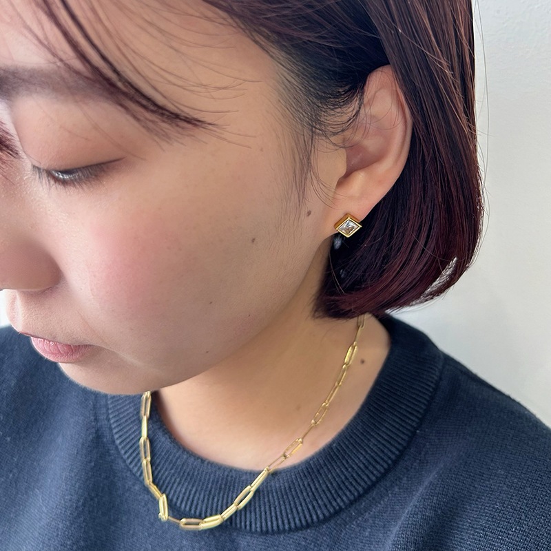 Square pierce