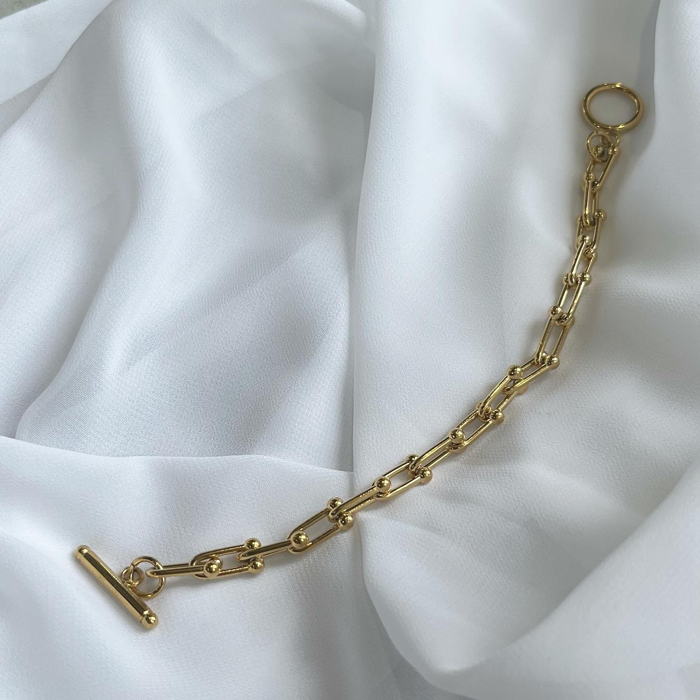 U dot chain bracelet