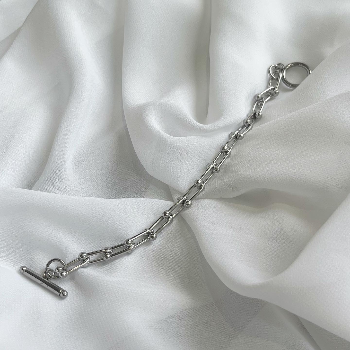 U dot chain bracelet