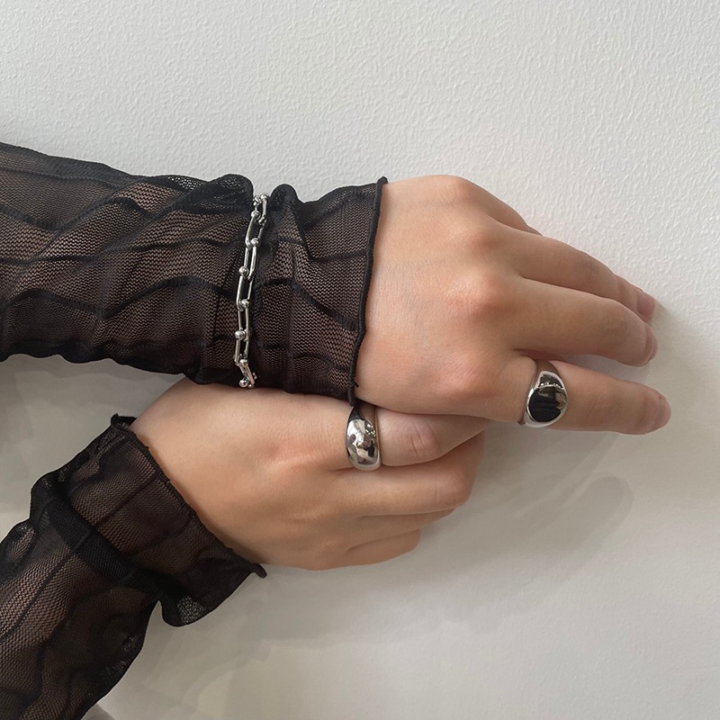 U dot chain bracelet