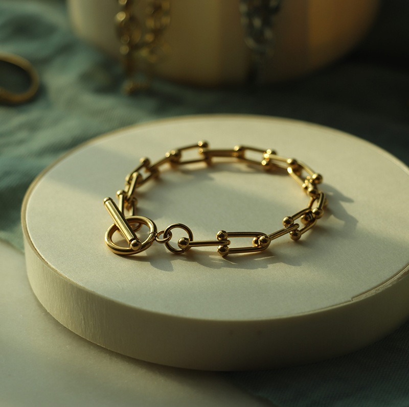 U dot chain bracelet