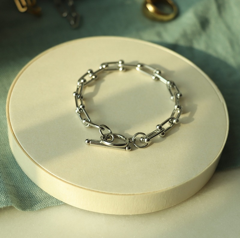 U dot chain bracelet