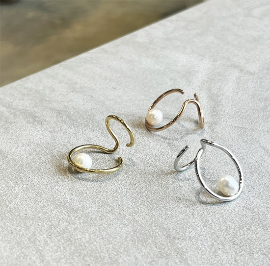 pearl beak earcuff