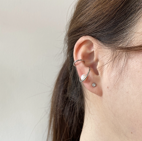 pearl beak earcuff